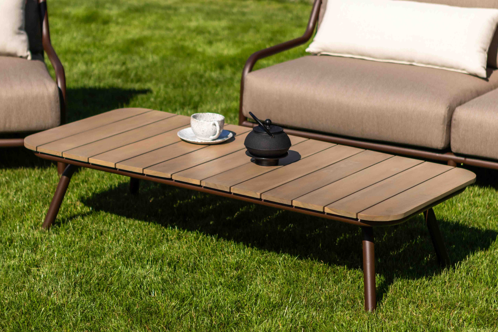 Coffee or tea - stolik ogrodowy kawowy